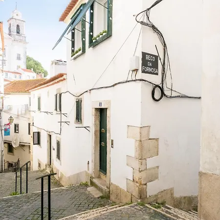Lively Downtown Lisboa