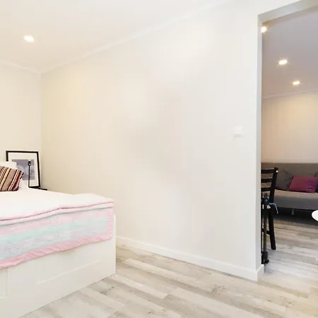 Lively Downtown Apartman *
